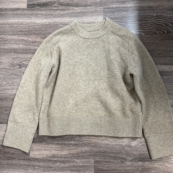 Brown abercrombie madeline sweater - Picture 1 of 3